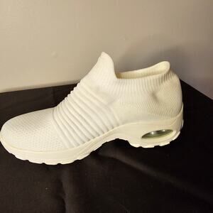 STQ White Slip-On Knit Sneakers | Sock Fit Walking Shoes | Size 9